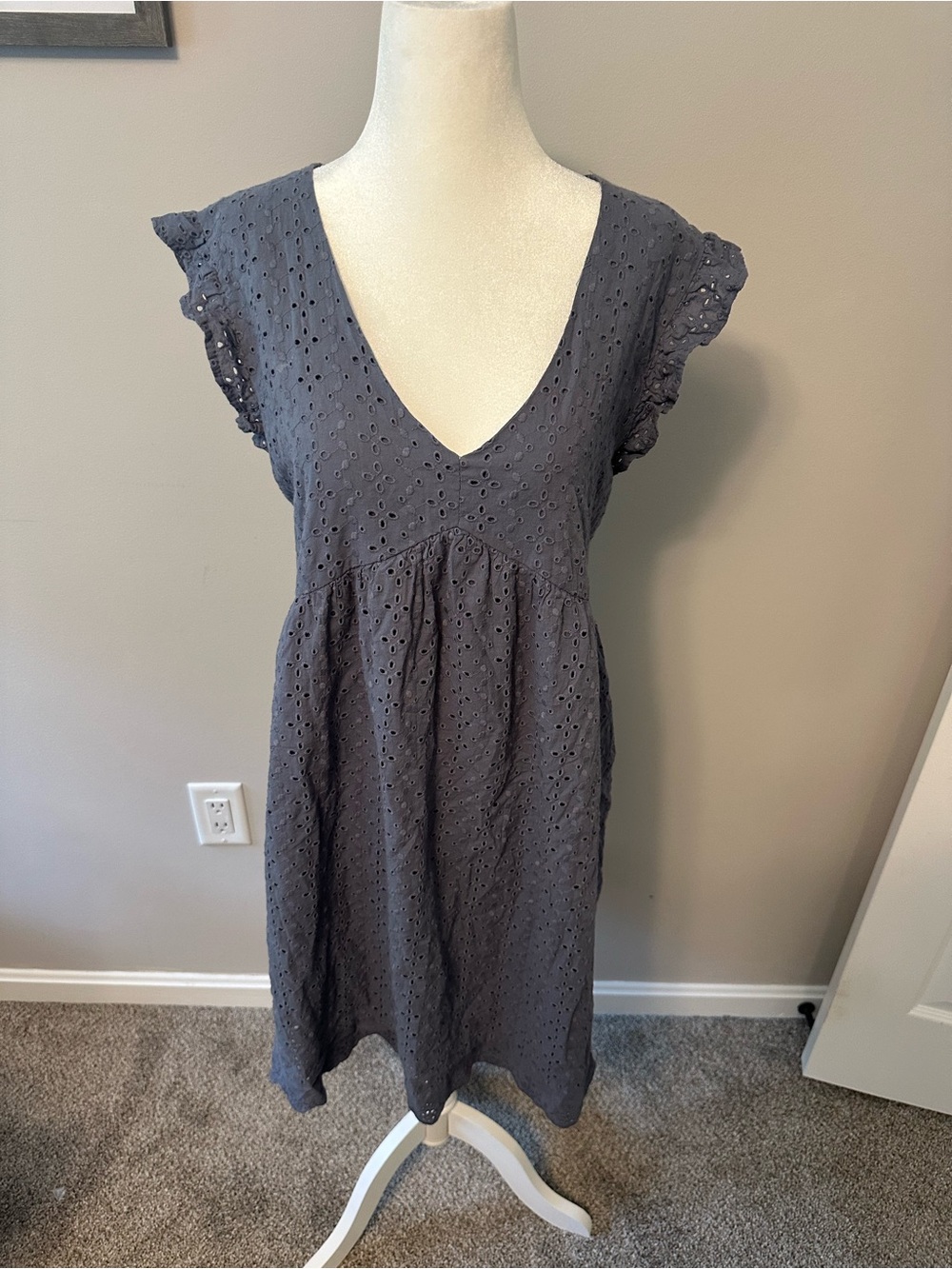 Knox Rose Charcoal Eyelet V‑Neck Dress